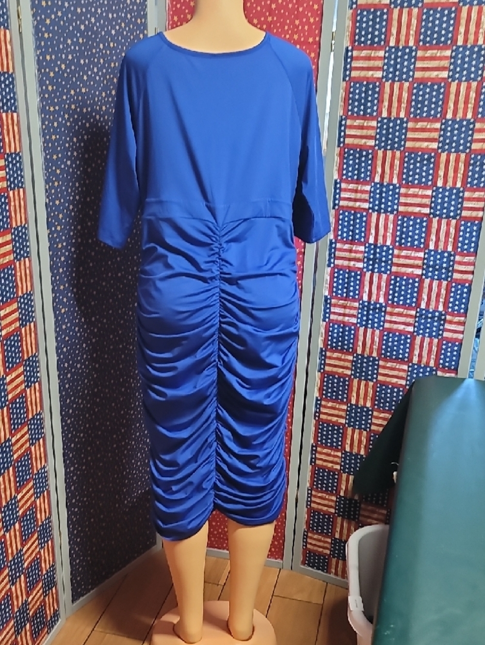 Elegant Royal Blue Ruched Wrap-Front Women's Dress - Picture 2 of 3